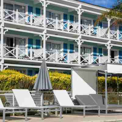 Howard Johnson by Wyndham Carilo Convention Center Hotel Exterior