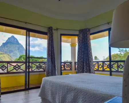 Sea Piton View Apartment- Location, Convenience, Modern Living Hotels in Soufriere