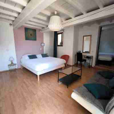 Le Mas des Amandiers Rooms