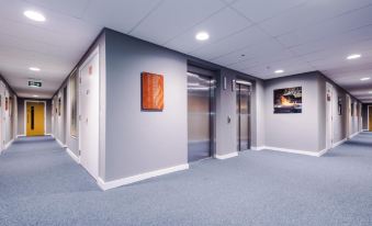 Hilltop Serviced Apartments - Sheffield