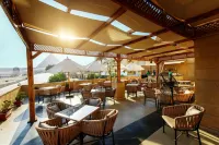 The Gate Hotel Front Pyramids & Sphinx View Hotels in Nazlet El-Semman
