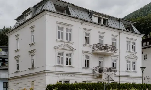 Romantik Residenz (Ferienwohnungen Hotel Im Weissen Rössl) - Dependance