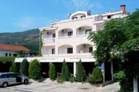 Hotel Grbalj - 3-Star