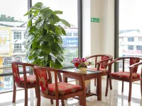Nam Rom Hotel فنادق في ديان بيان فو