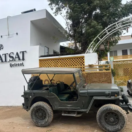 Hariom Tatsat Retreat