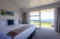 Pacific Rendezvous Resort - Motels