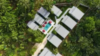 Benz & Ben Khaolak Retreat - parking