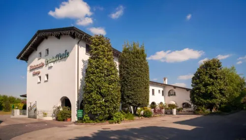 فندق ريستورانت براتا فيردي فنادق في Prata di Pordenone