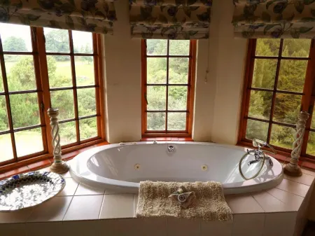 Otters Den Отели рядом с достопримечательностью «Gowrie Farm Golf Course»