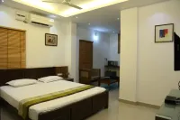 Hotel Mudra Midtown Suites & Rooms