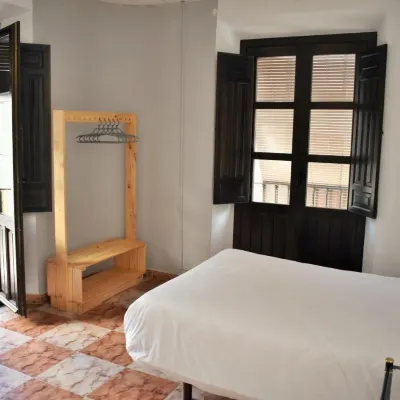 Pension Castil โรงแรมใกล้ถนน Calle Navas