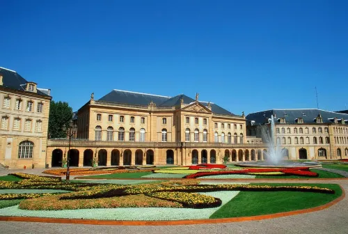 Hotelf1 Metz Centre Devant les Ponts