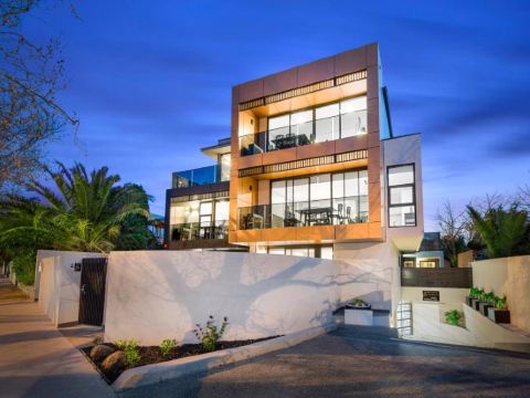 Manhattan Apartments - Caulfield North