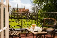 Portclew House Hotels in Pembroke