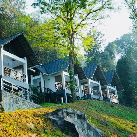 Woodrose Resort