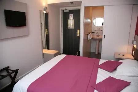 Logis Hôtel- Restaurant la Renaissance Отели в г. Пьер-Персе