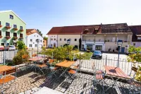 Schwarzacher Hof Hotels in Neukirchen