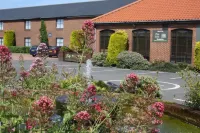 Purdy Lodge Hotels in Adderstone with Lucker