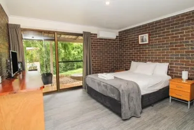 Tranquil Park Hotels in Bald Knob
