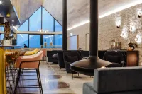 Kamana Lakehouse