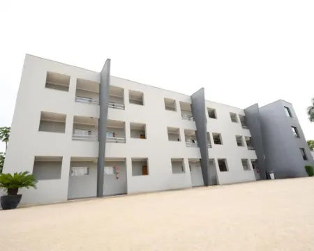 Colonial Flat Hotel 伊塔佩蒂寧加酒店