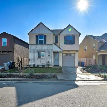 Family-Friendly Retreat 4 Mi to City Center!