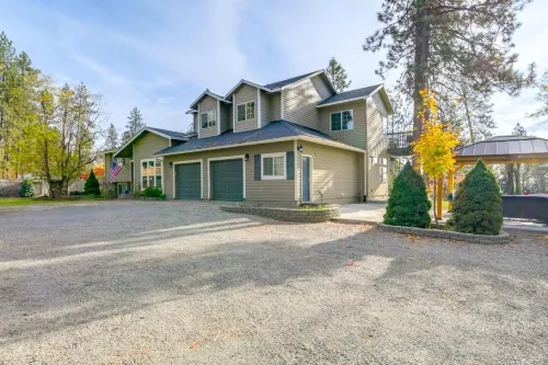 Lakeview Lodge w/ Spacious Yard: Families Welcome - 3-stjärniga