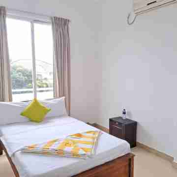 Anne's Airport Transit Villa & Hotel Rooms