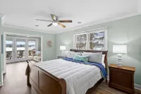 Ponderosa Pointe by AvantStay Boathouse Views