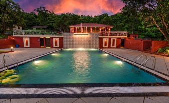 Chinar Woods Resort