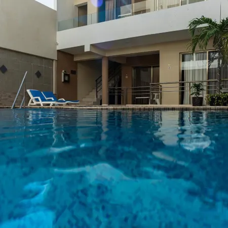 Hotel & Suites Domani