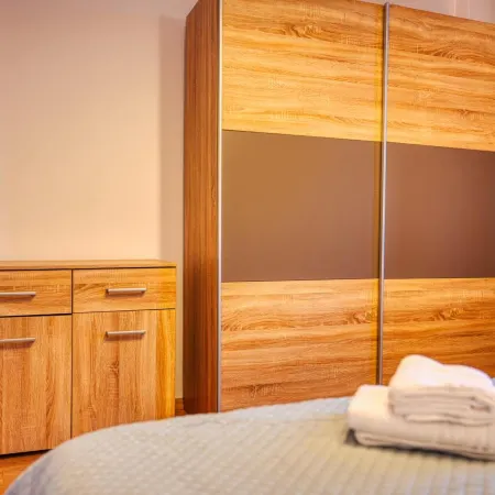 Victoriei Skyline Apartment - Steps from Old Town