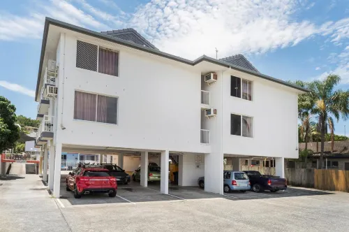 Sunshine Beach Resort - parking