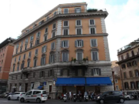 Tourist House B&B Hotels near Arch of Constantine