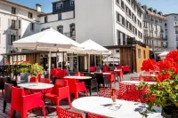 Rosalita Hostel Hotel in zona Piscine di Lourdes