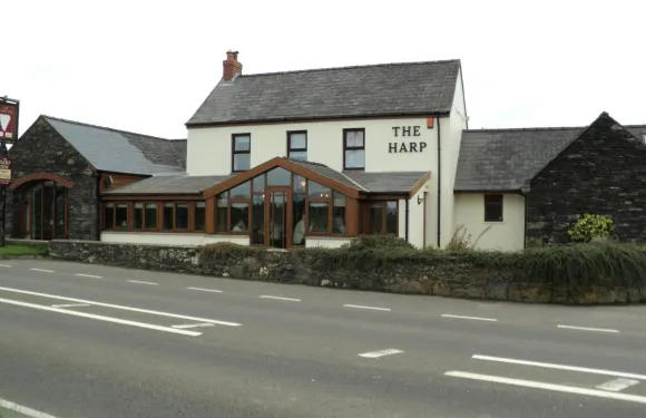 雷特斯頓豎琴酒店