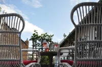 Six! Eat Work Sleep Hotels in Bruehl