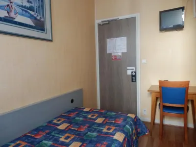 Val de Saone Hotel Hotels near Marin Sophie