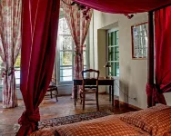 Demeure de Digoine "Chambre d'Hotes" Hotels in Bourg-Saint-Andéol