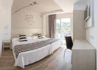 Hotel Oasis Park Splash Hotels in Calella