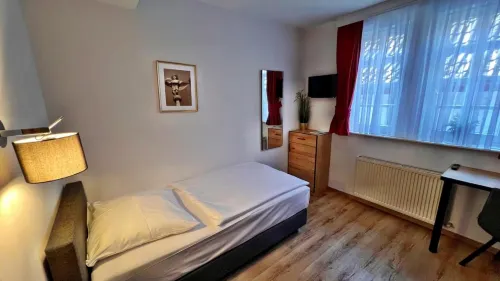 Hotel Zu Den Drei Kronen Hotels in Kahl am Main