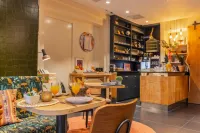 Lot Hotel - breakfast