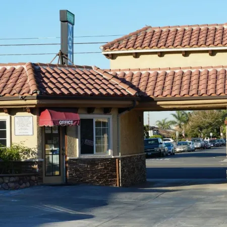 Avenue Motel