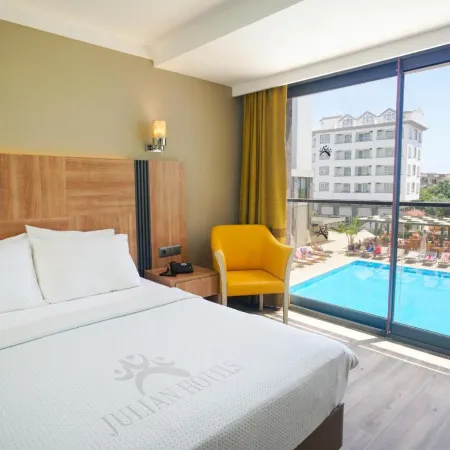 Ada Julian Marmaris