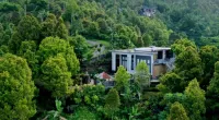 La Montaña Hotels near Toko Suda Aditya