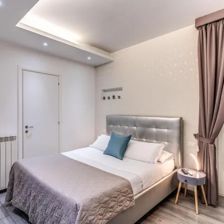 Spagna Boutique Suites Отели рядом с достопримечательностью «Спанья»