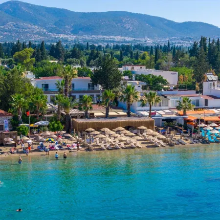 Halikarya Hotel & Restaurant Beach