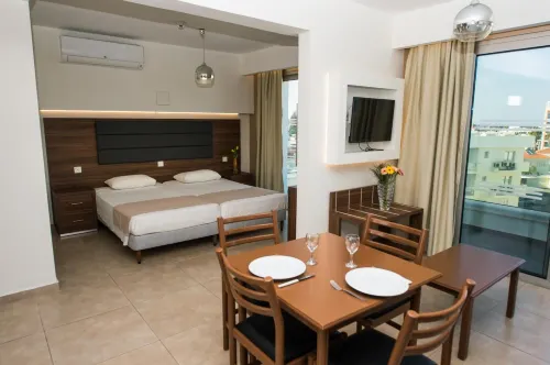 Livas Hotel Apartments - Bintang 3