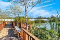 Elegant Lifestyle Estate Getaway - parking