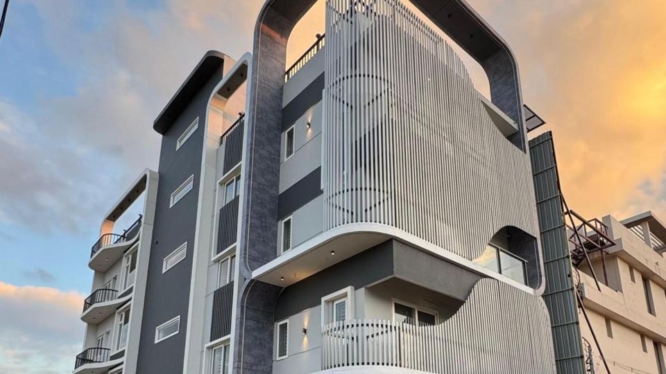 Coral Shelters Luxe Service Apartments Kochadai